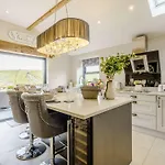 2 Bed In Skipton Oc-82602 Holiday home *