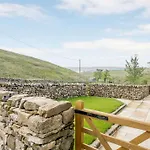 Holiday home 2 Bed In Skipton Oc-82602 *